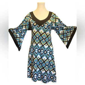 Banana Republic geometric design dress size medium
BIN 29